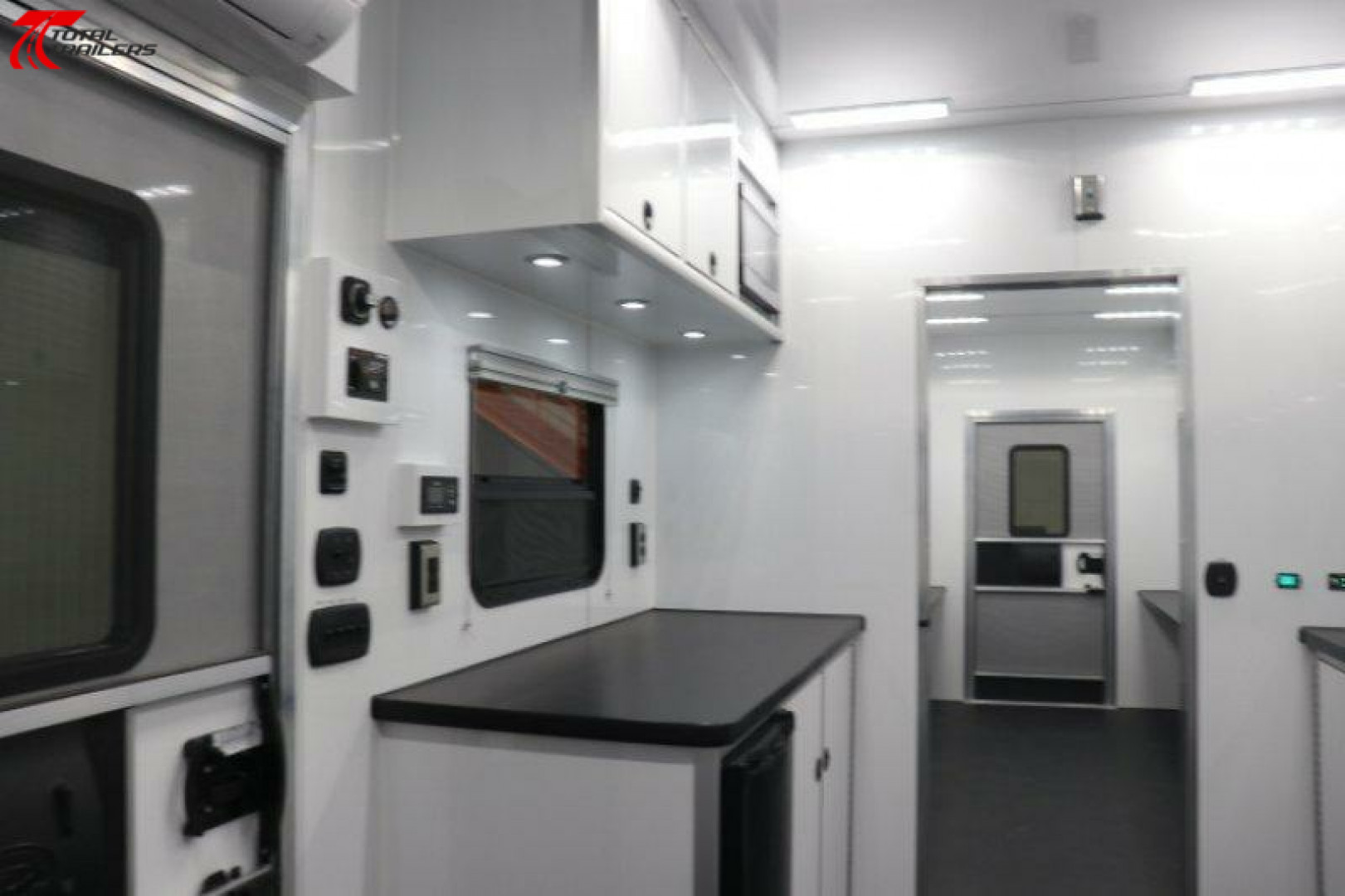 New 36' Gooseneck Command Trailer w/ Masts