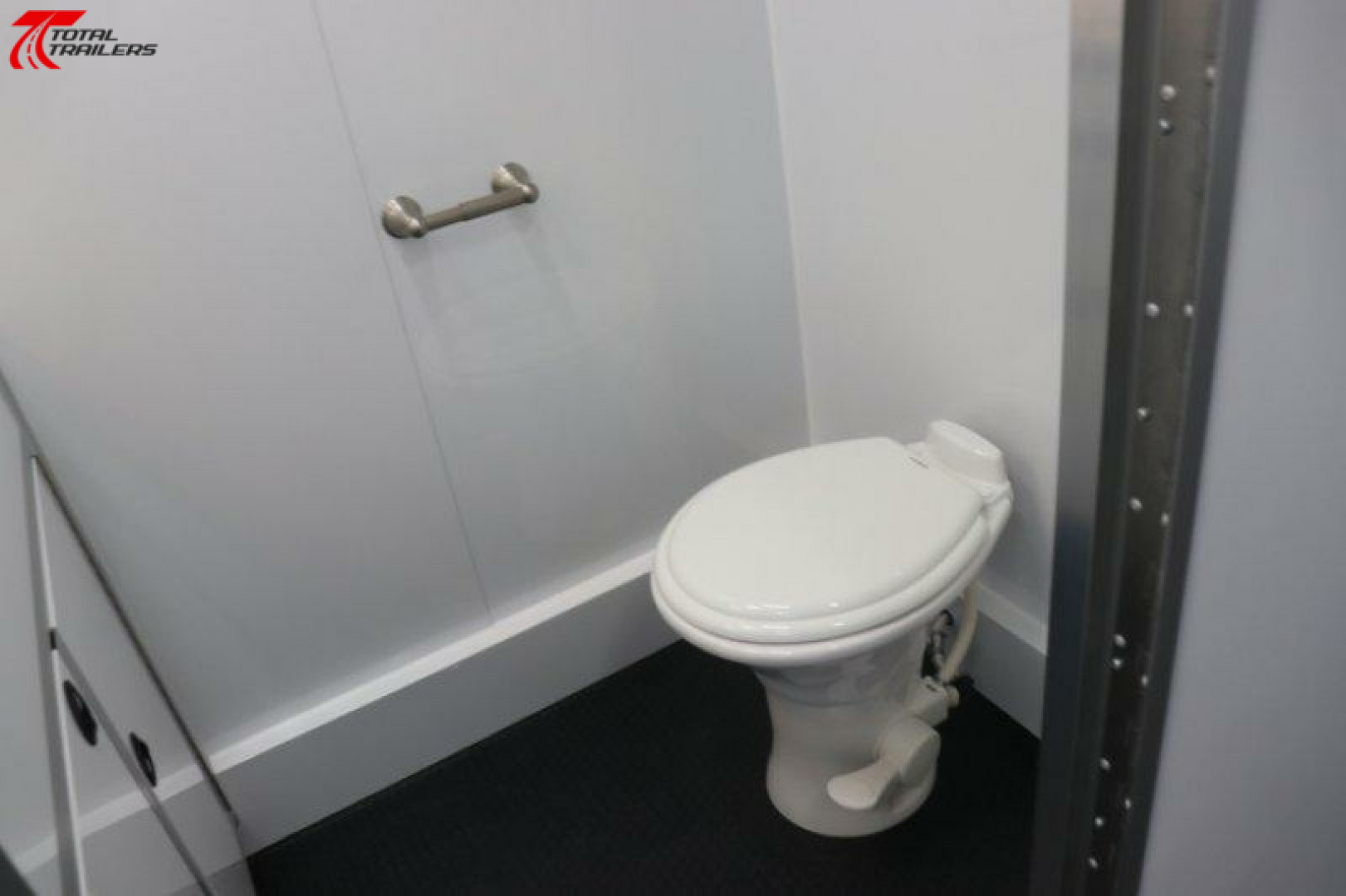 New 42' Dental Medical Trailer w/ Wheelchair Lift