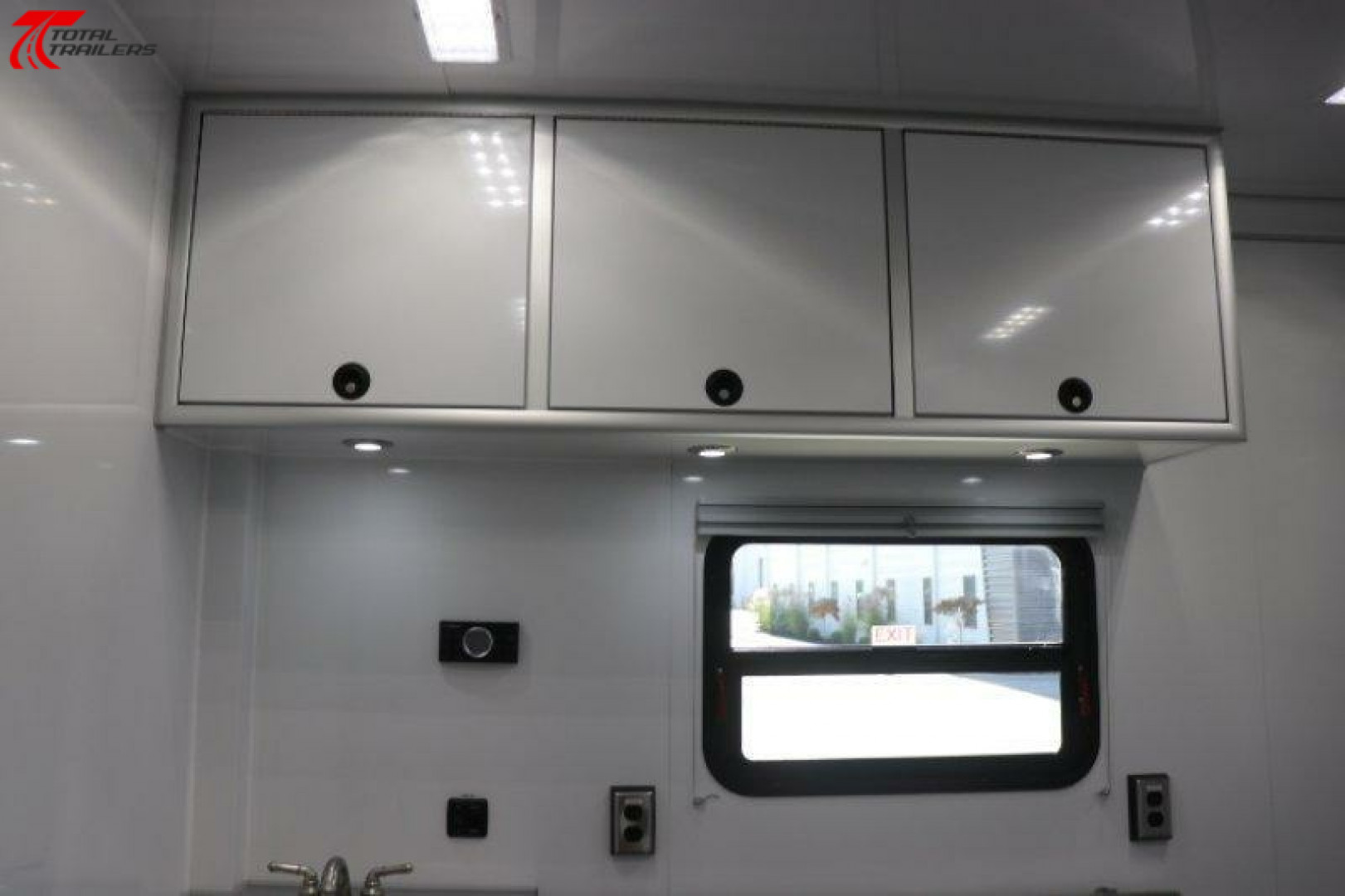 New 42' Dental Medical Trailer w/ Wheelchair Lift
