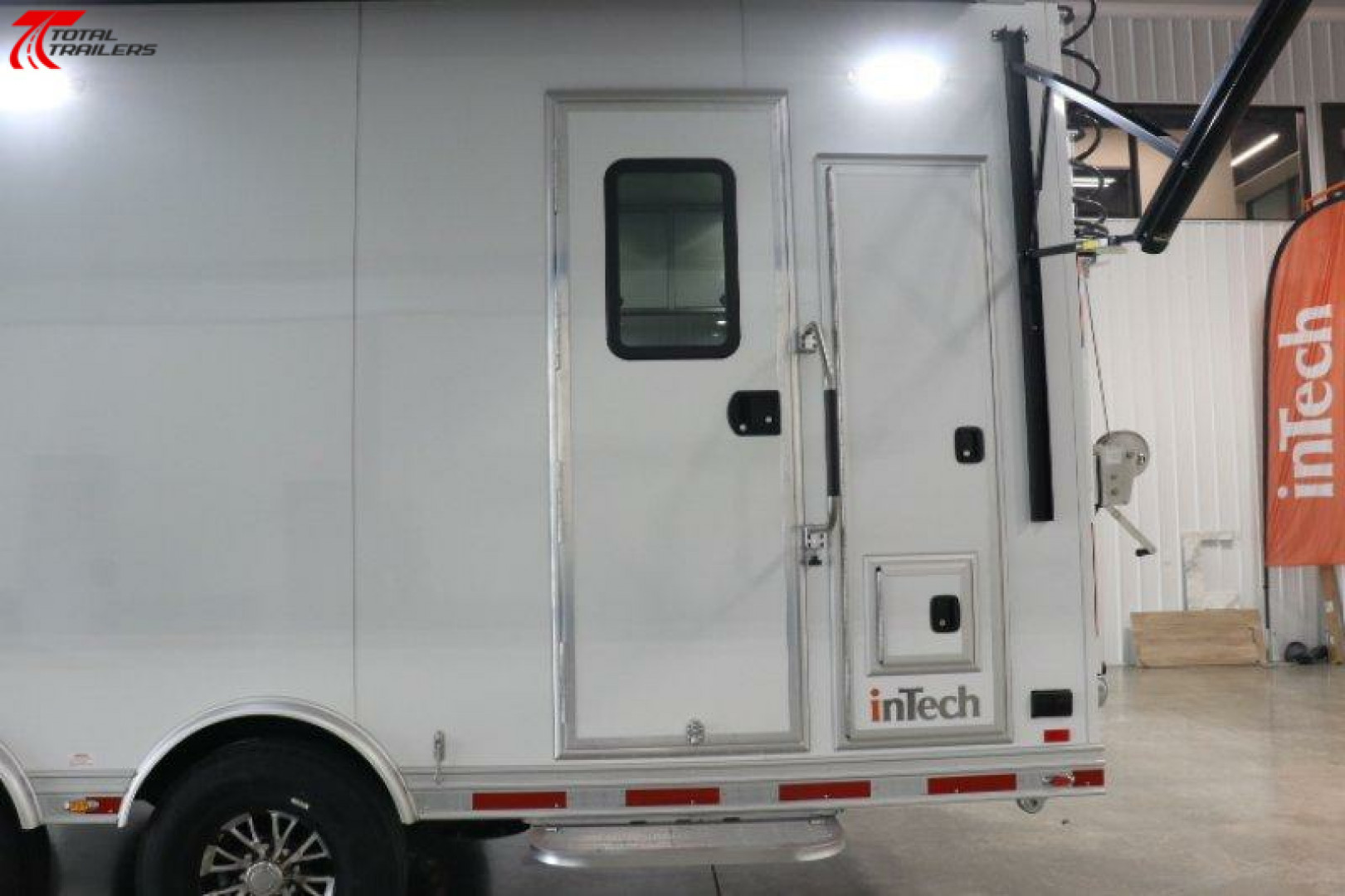 New Gooseneck Mobile Command Trailer w/ Mast Specialty Trailer