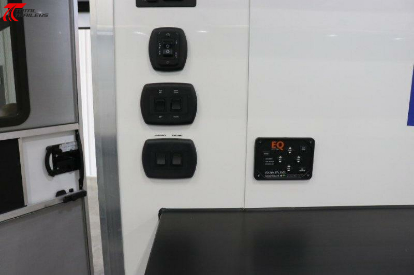 New Gooseneck Mobile Command Trailer w/ Mast Specialty Trailer