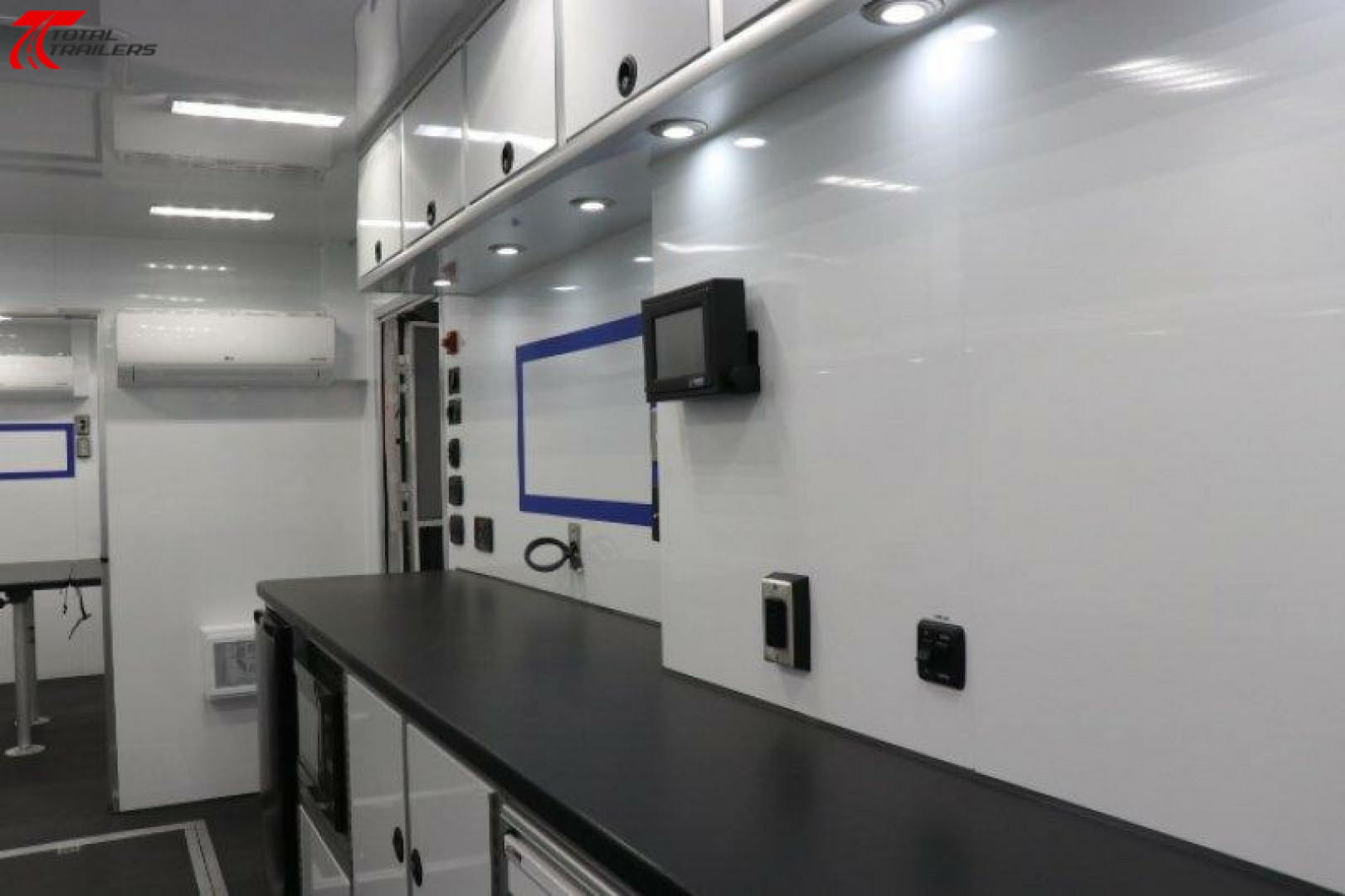 New Gooseneck Mobile Command Trailer w/ Mast Specialty Trailer