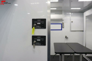 New Gooseneck Mobile Command Trailer w/ Mast Specialty Trailer