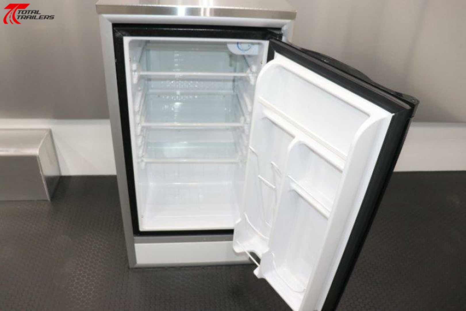 New 30' Command Trailer w/ Bathroom