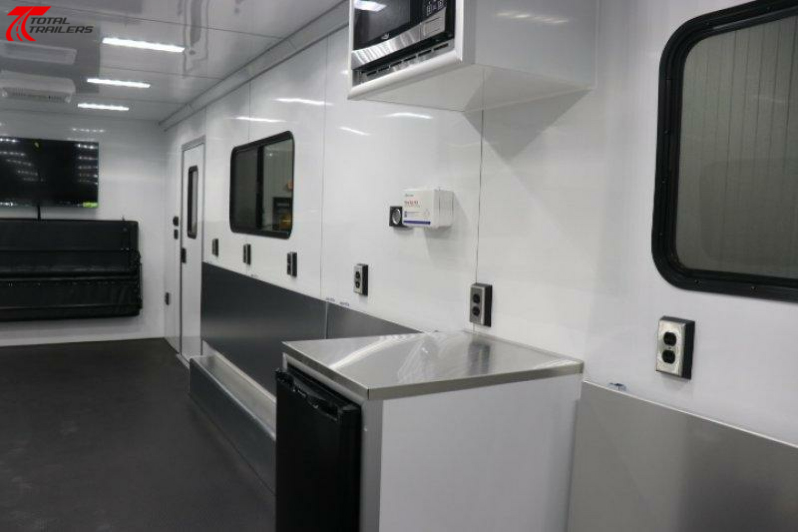 New 30' Command Trailer w/ Bathroom