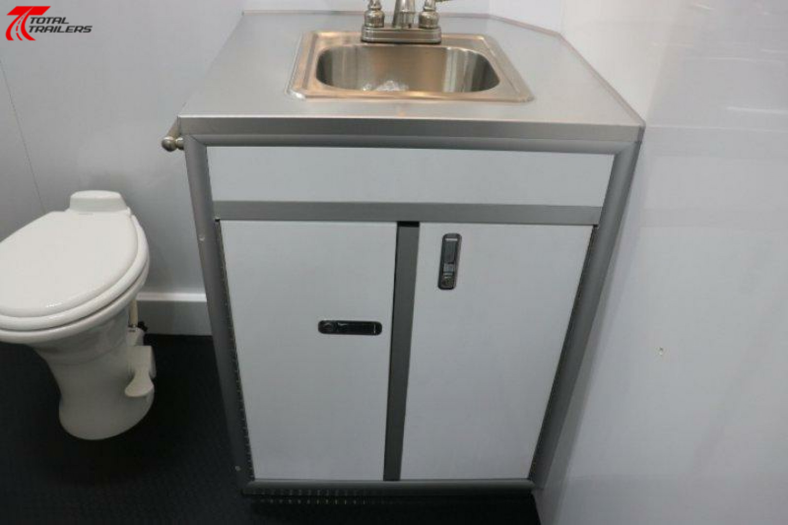 New 30' Command Trailer w/ Bathroom