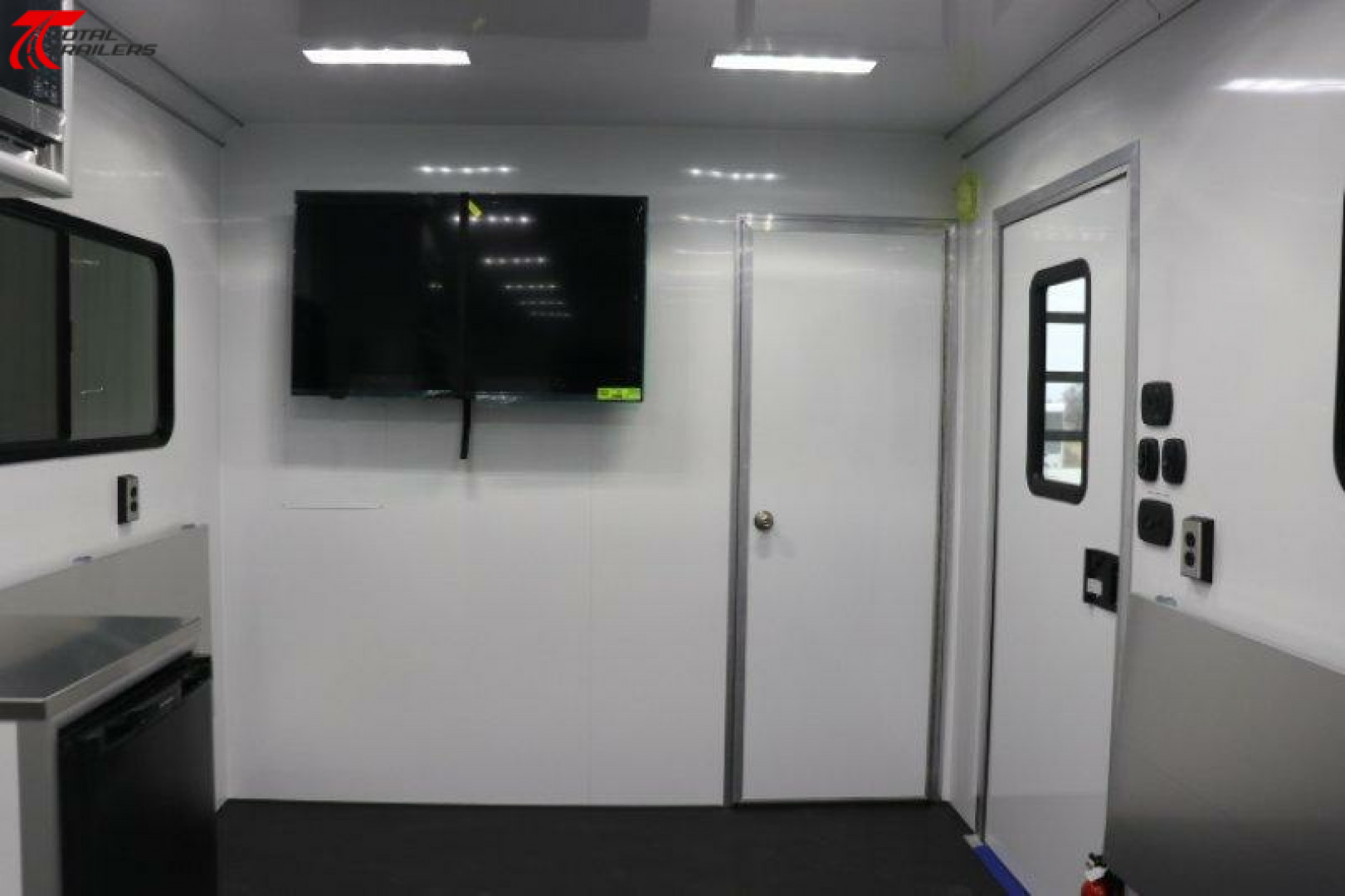 New 30' Command Trailer w/ Bathroom