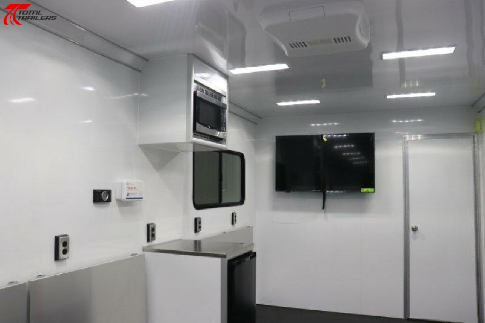 New 30' Command Trailer w/ Bathroom