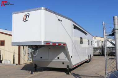 New CAL Fire 40' Command Response Office Trailer