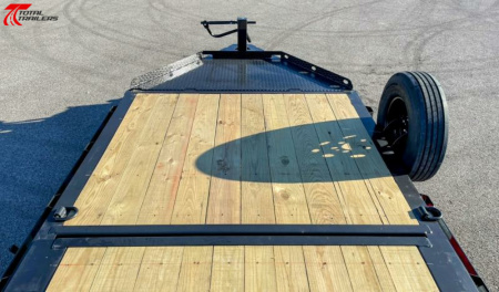 New CLEARANCE Diamond C HDT207 22' Tilt 14.9K (GVWR) Equipment Trailer