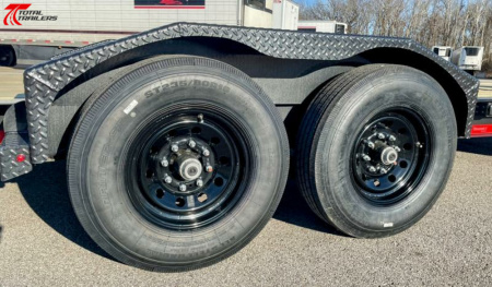 New CLEARANCE Diamond C HDT207 22' Tilt 14.9K (GVWR) Equipment Trailer