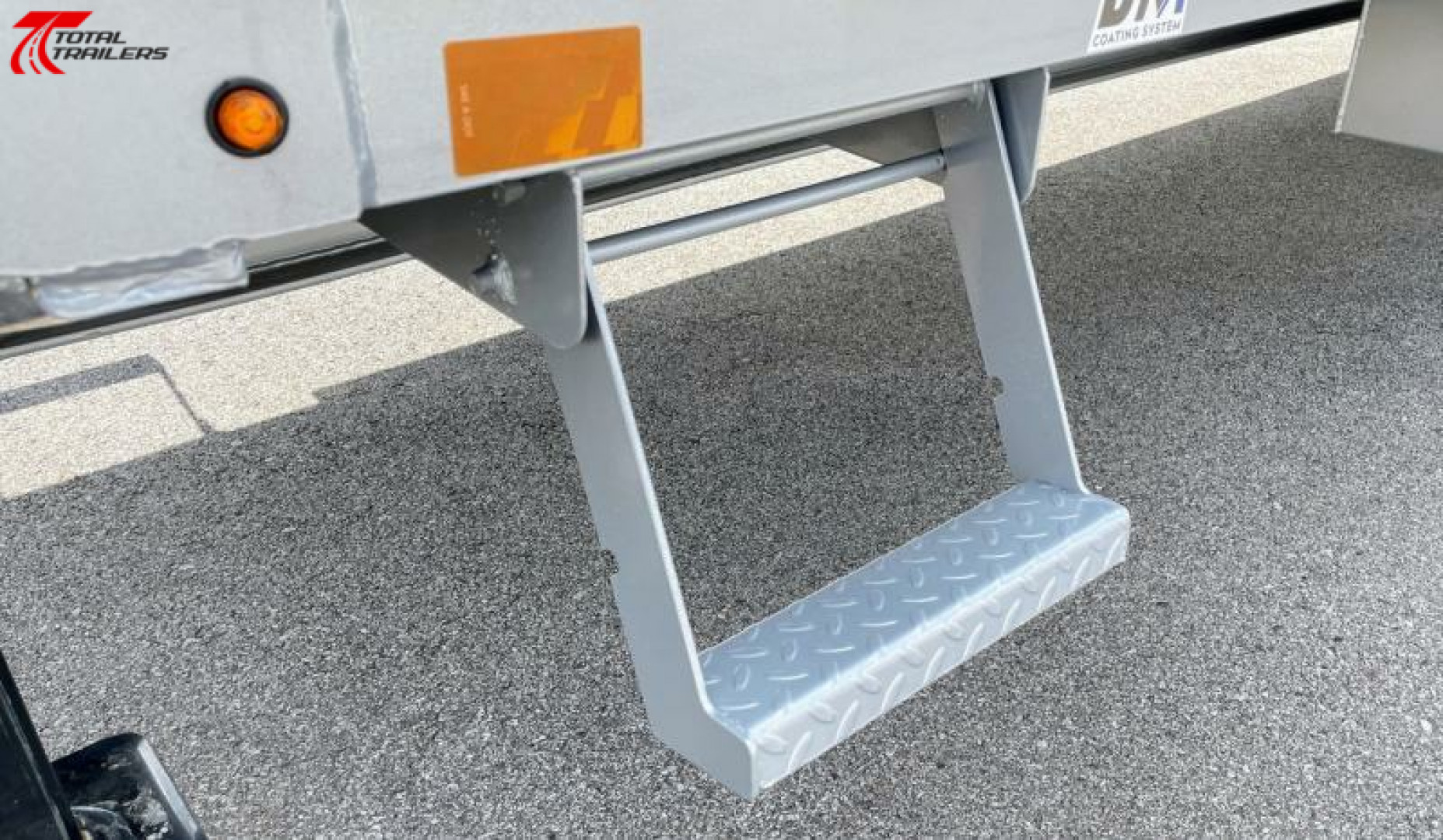 New (CLEARANCE) Diamond C Trailers SDX212 - 50' 25,900lb (GVWR) Max Ramps, Air-Ride, EOH Brakes Step Deck Flatbed Trailer