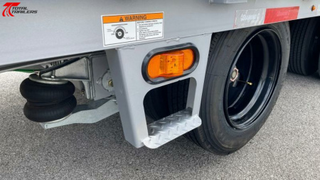 New (CLEARANCE) Diamond C Trailers SDX212 - 50' 25,900lb (GVWR) Max Ramps, Air-Ride, EOH Brakes Step Deck Flatbed Trailer