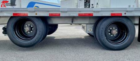New (CLEARANCE) Diamond C Trailers SDX212 - 50' 25,900lb (GVWR) Max Ramps, Air-Ride, EOH Brakes Step Deck Flatbed Trailer