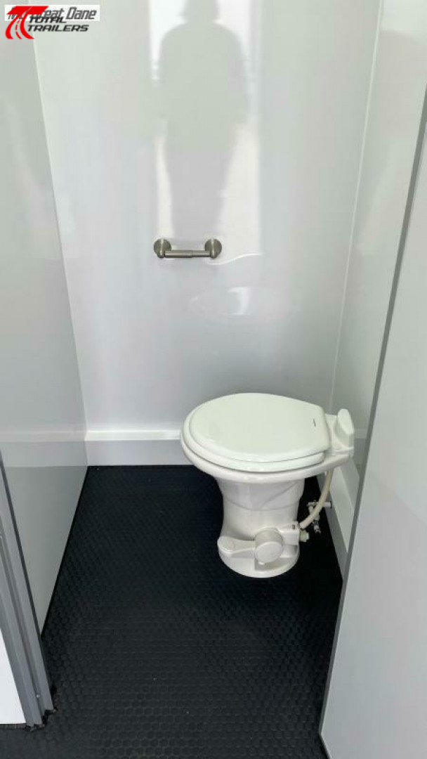 New 28' (2) Room Aluminum Office / Medical Trailer w/ Bathroom, Generator, AC, Heat