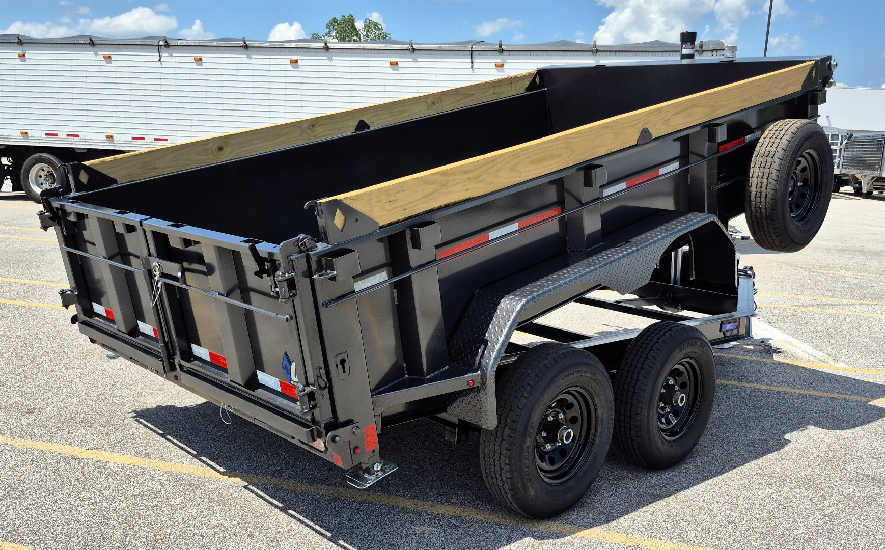 New Diamond C Trailers MDT-206-6.5'x 12' 9890lb (GVWR) Dump Trailer