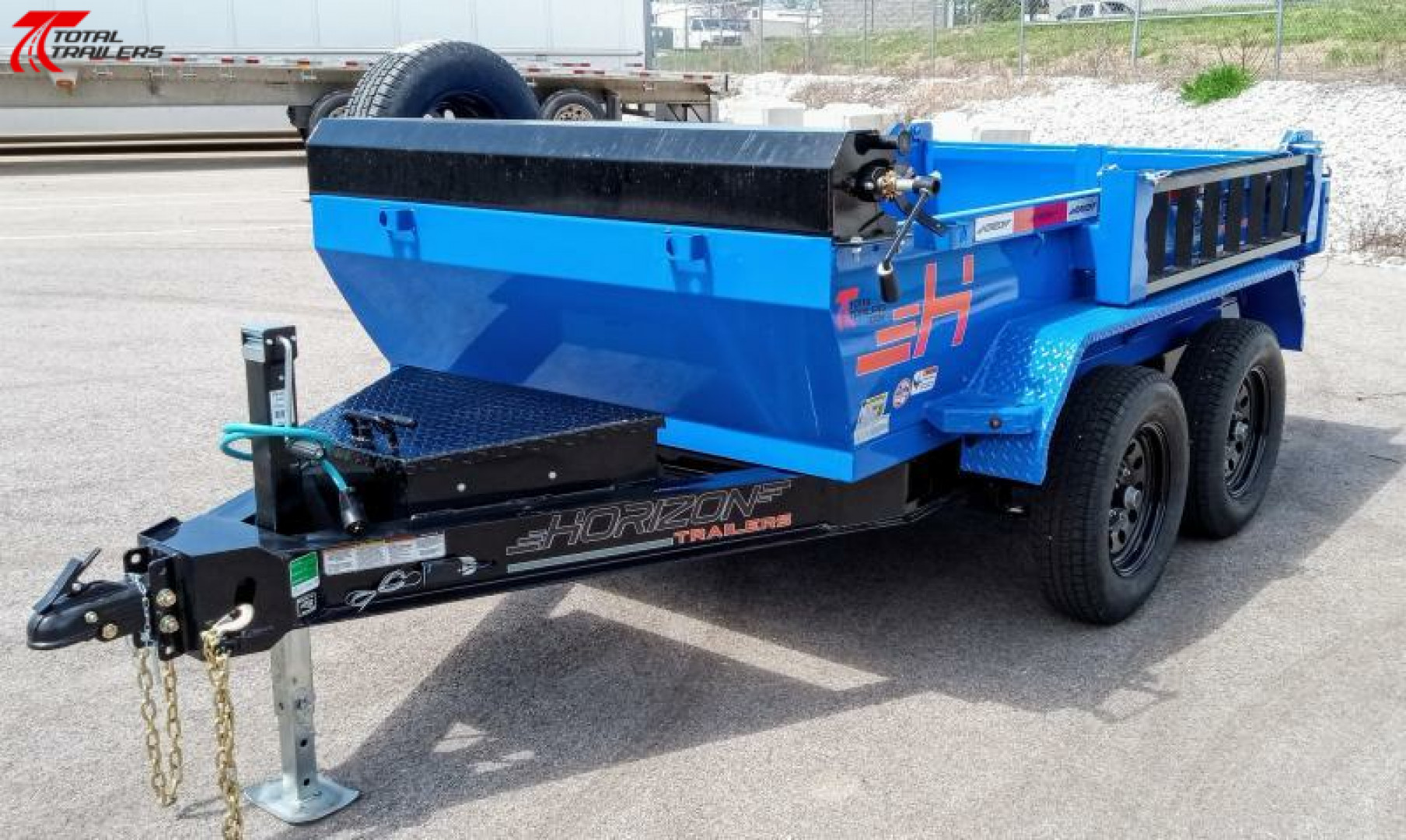 New Horizon Trailers 10' Dump Trailer 7630LB, 18" Sides, Tarp, Ramps, Spare