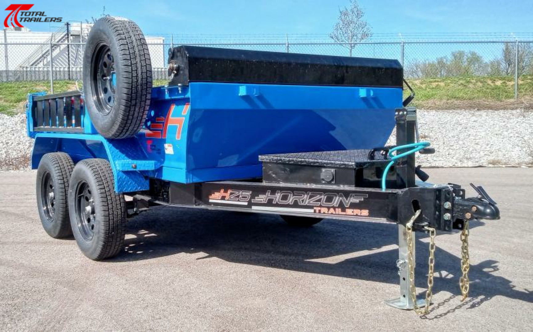 New Horizon Trailers 10' Dump Trailer 7630LB, 18" Sides, Tarp, Ramps, Spare