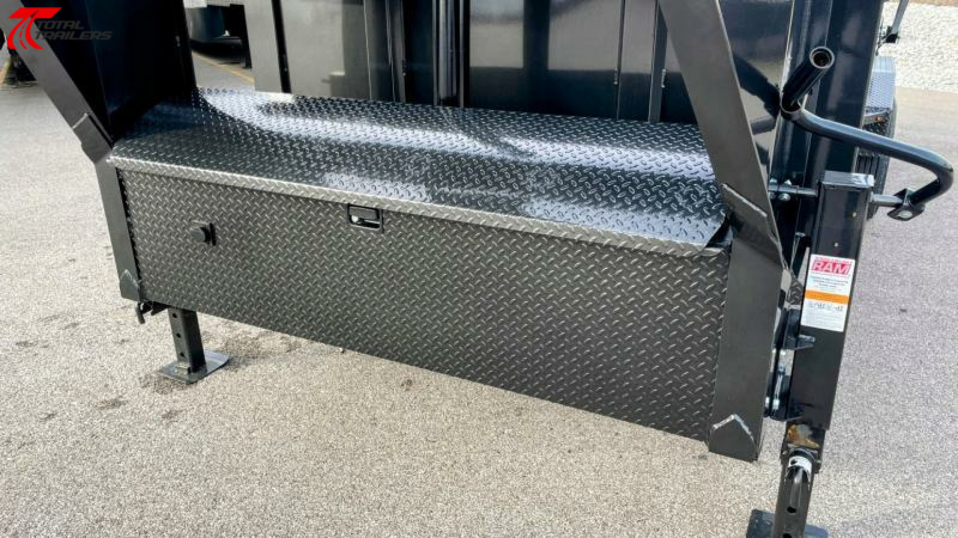 New Diamond C Trailers LPT 208 (18,000lb) GVWR GOOSENECK DUMP TRAILER