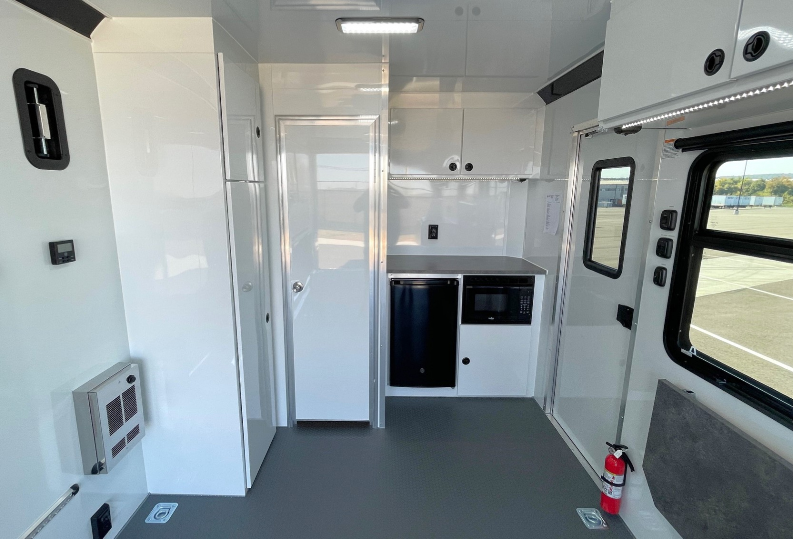 New 8.5 X 20 Office Trailer w/ Bathroom / 20' Command Trailer