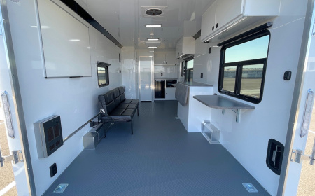 New 8.5 X 20 Office Trailer w/ Bathroom / 20' Command Trailer