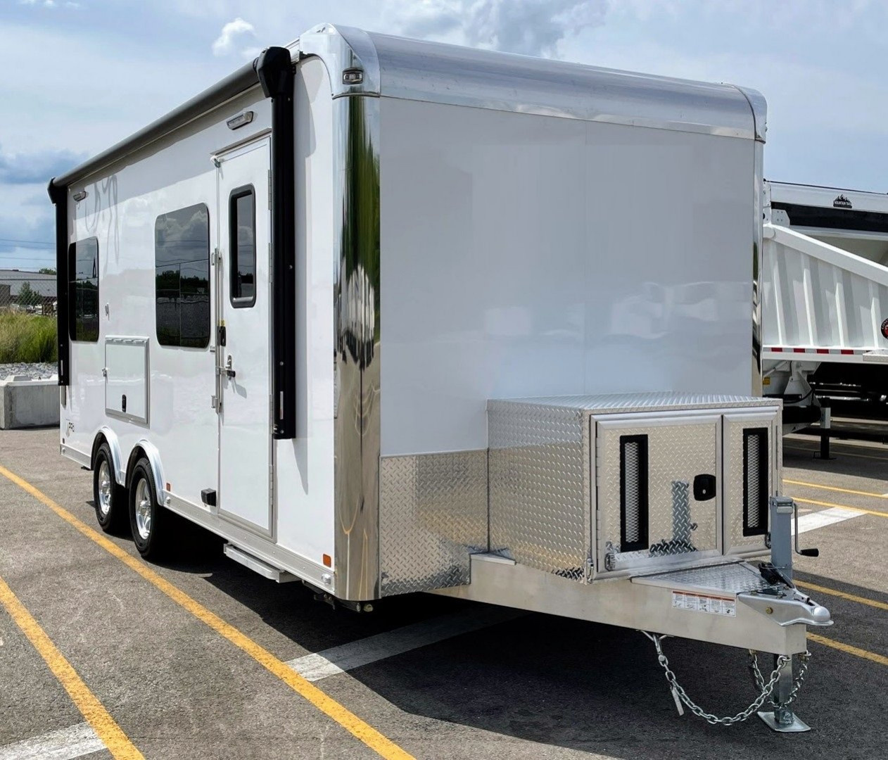 New 8.5 x 20 Aluminum Office Trailer