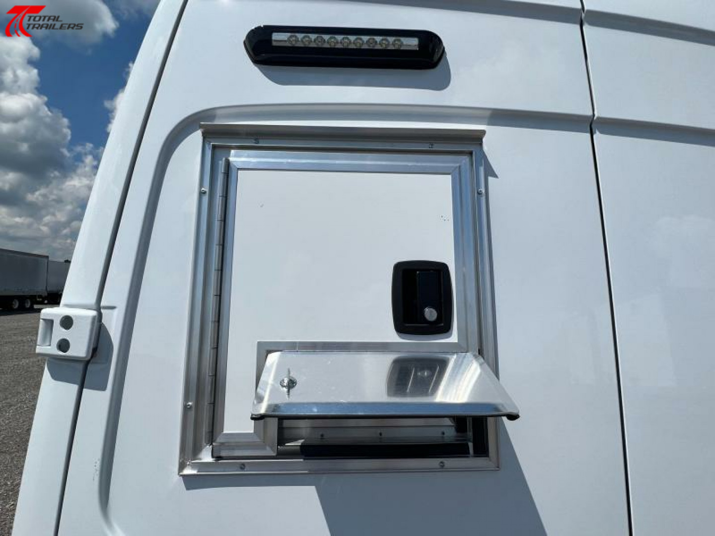 New Mercedes Fiber Splicing Van