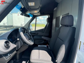 New Mercedes Fiber Splicing Van