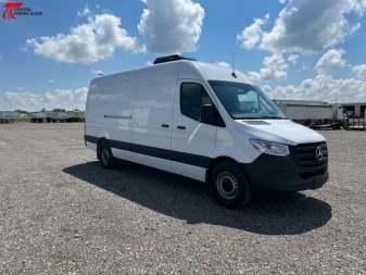 New Mercedes Fiber Splicing Van