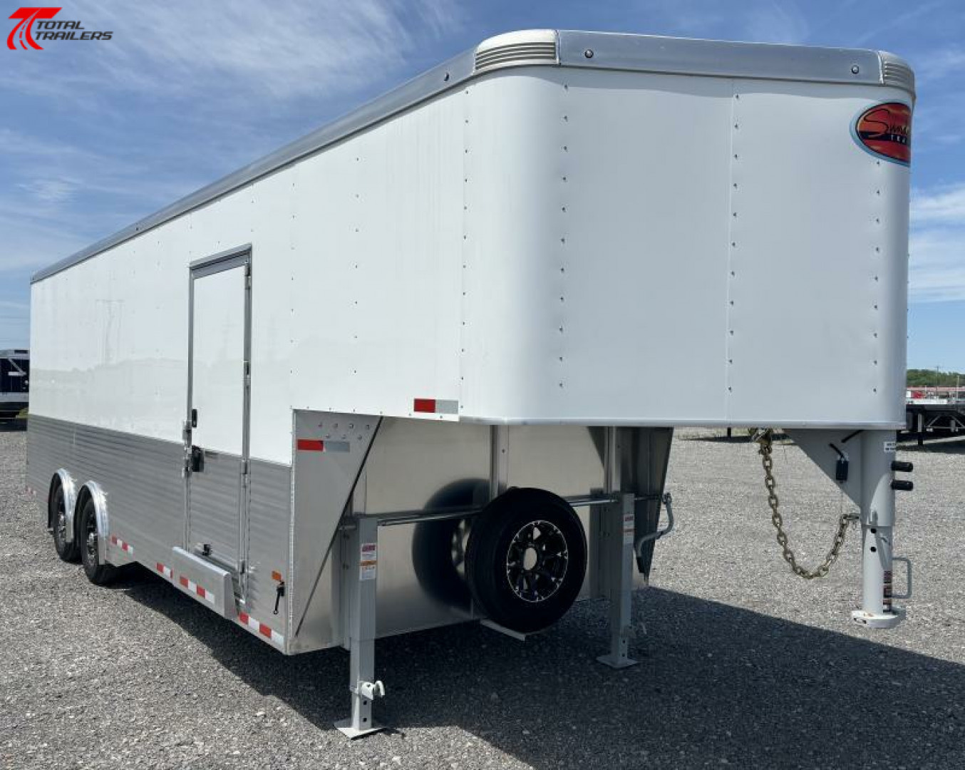 New CLEARANCE! Sundowner Trailers 8.5 x 32 Aluminum Gooseneck Enclosed Cargo Trailer
