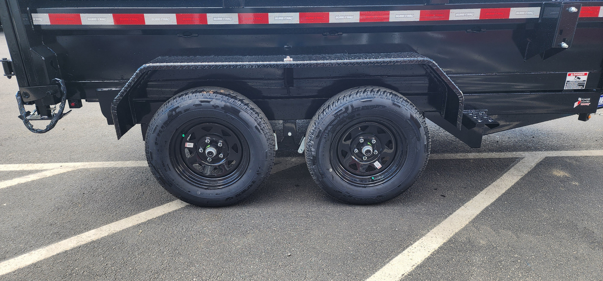 New 6 x 10 Sure-Trac Low-Pro Single Ram Dump Trailer 7k **w/Ramps & Stab Jacks