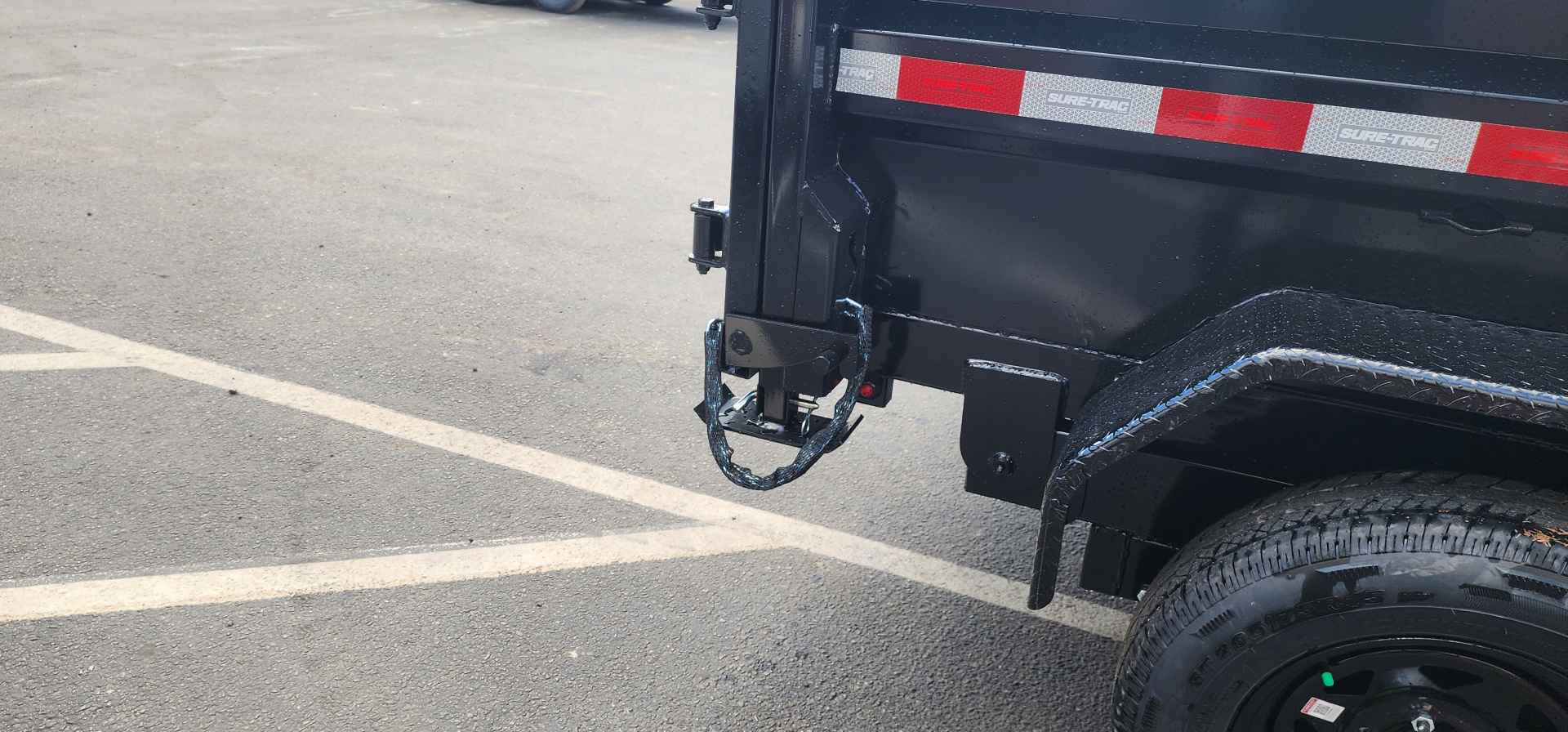 New 6 x 10 Sure-Trac Low-Pro Single Ram Dump Trailer 7k **w/Ramps & Stab Jacks