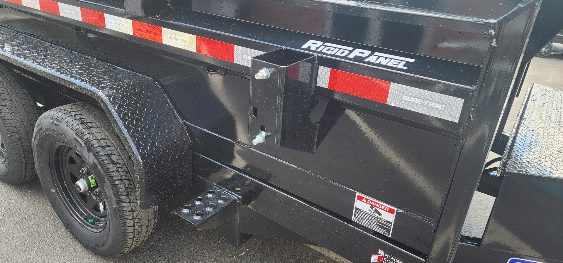 New 6 x 10 Sure-Trac Low-Pro Single Ram Dump Trailer 7k **w/Ramps & Stab Jacks