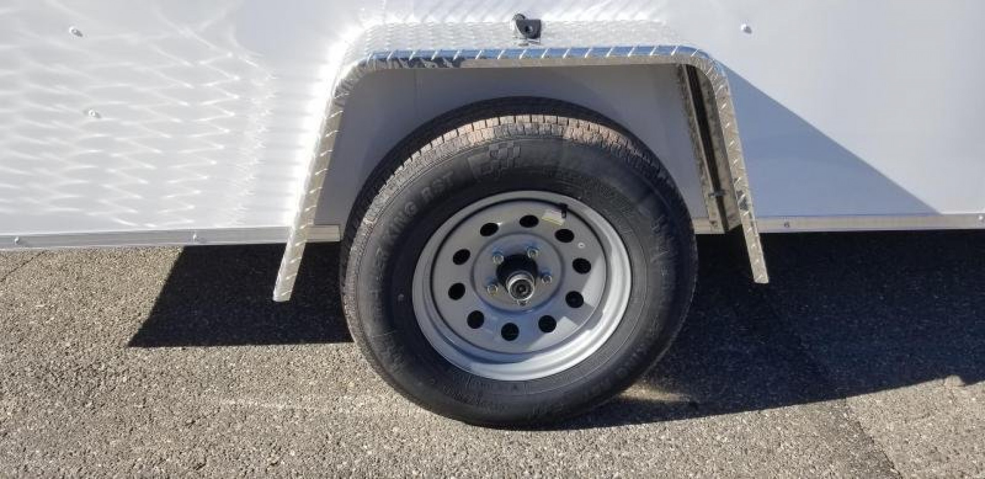 New 7 x 12 Look ST DLX Cargo **With Brakes** 3.5k