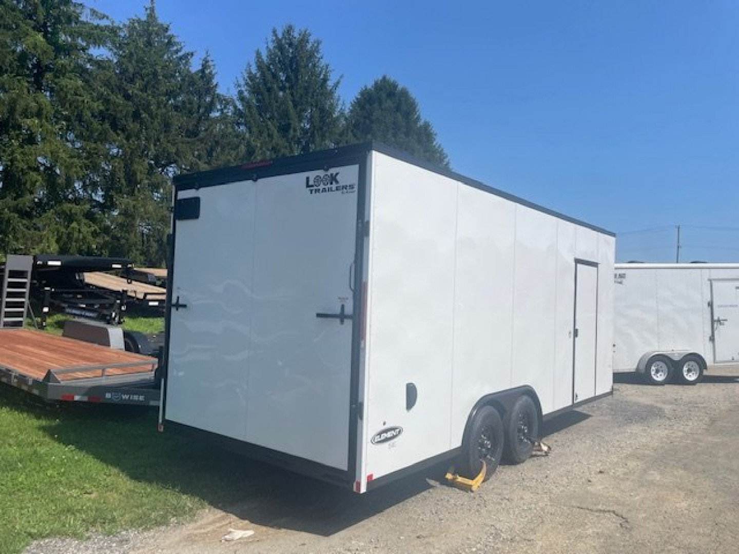 New 8.5 x 20 Look Element SE Car Hauler 10k / Enclosed Car Trailer