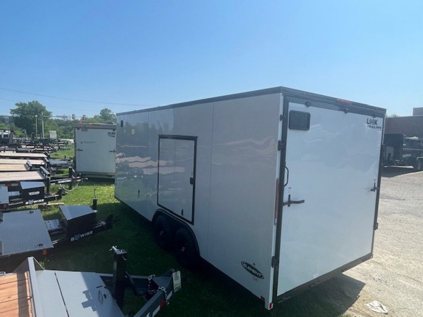 New 8.5 x 20 Look Element SE Car Hauler 10k / Enclosed Car Trailer