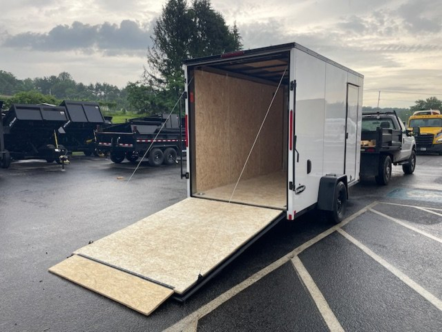 New 6 x 12 Look Element**7'interior** Se Blackout Package 3k