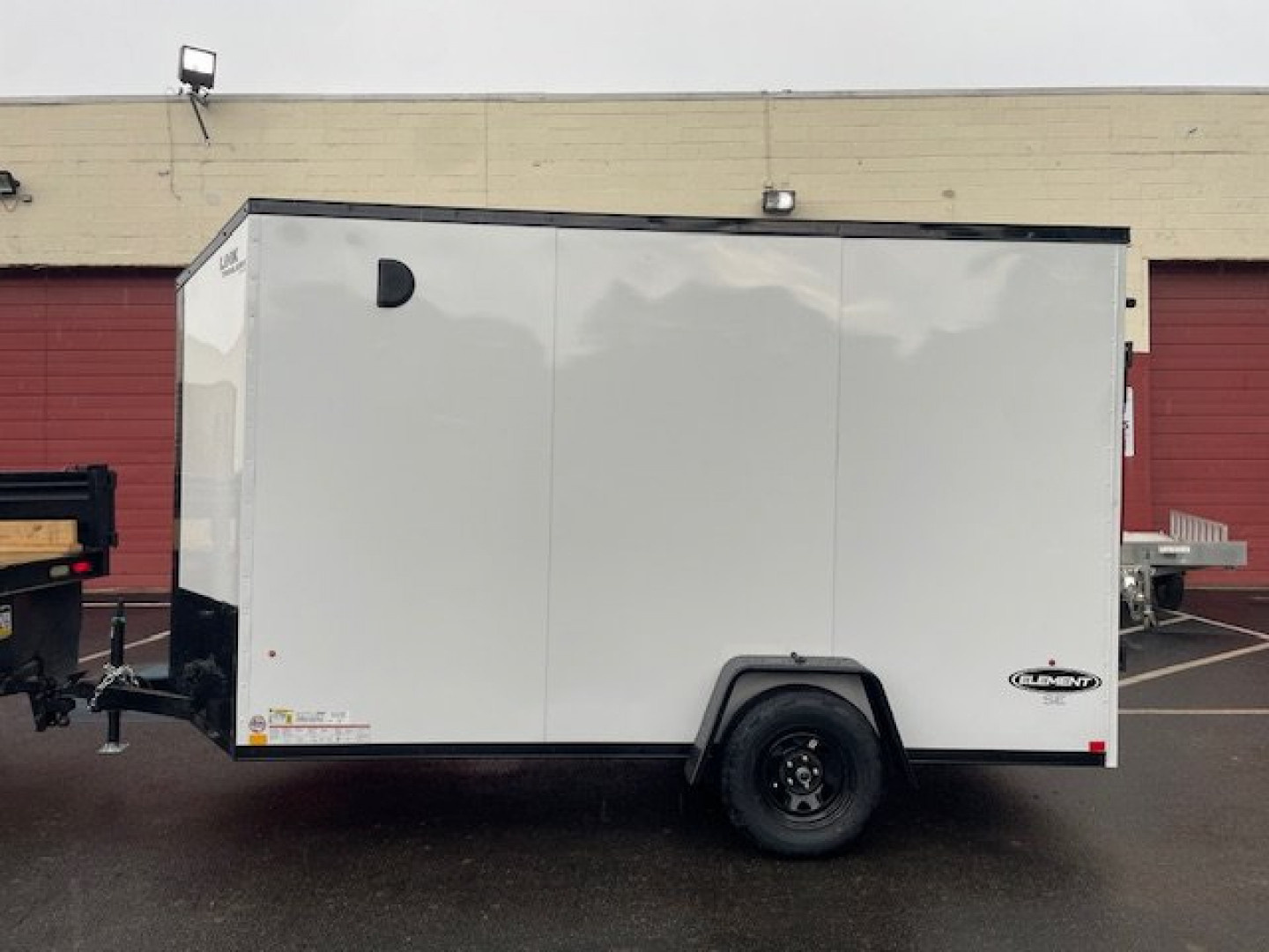 New 6 x 12 Look Element**7'interior** Se Blackout Package 3k