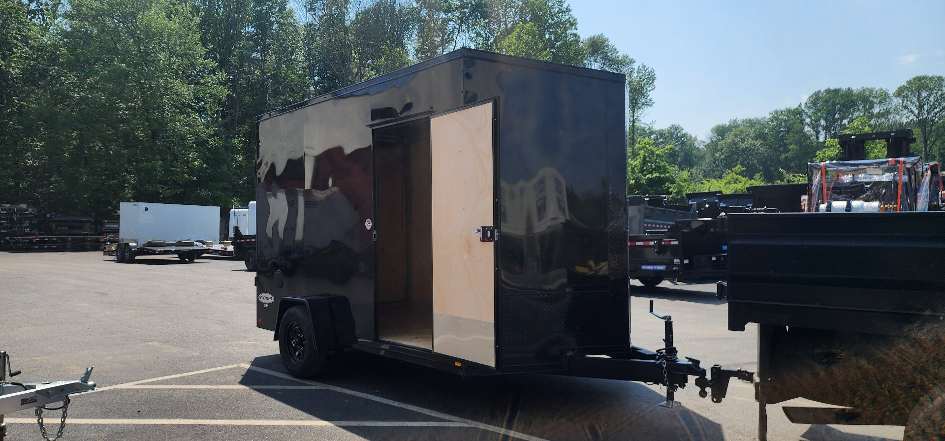 New 7x12 LOOK Element Se V-Nose Blackout Package 5k ****7'6" interior height