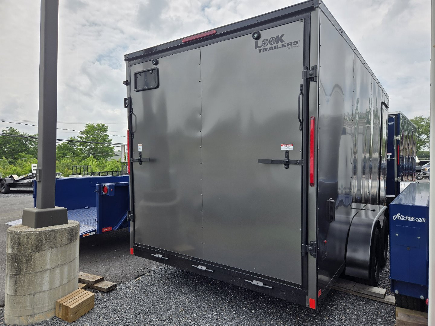 New 7 x 16 Look ST DLX V-Nose Cargo Trailer, 7k GVWR ***Charcoal w/Black Out Pkg, 6" Extra Height, Ramp Door, Stab Jacks