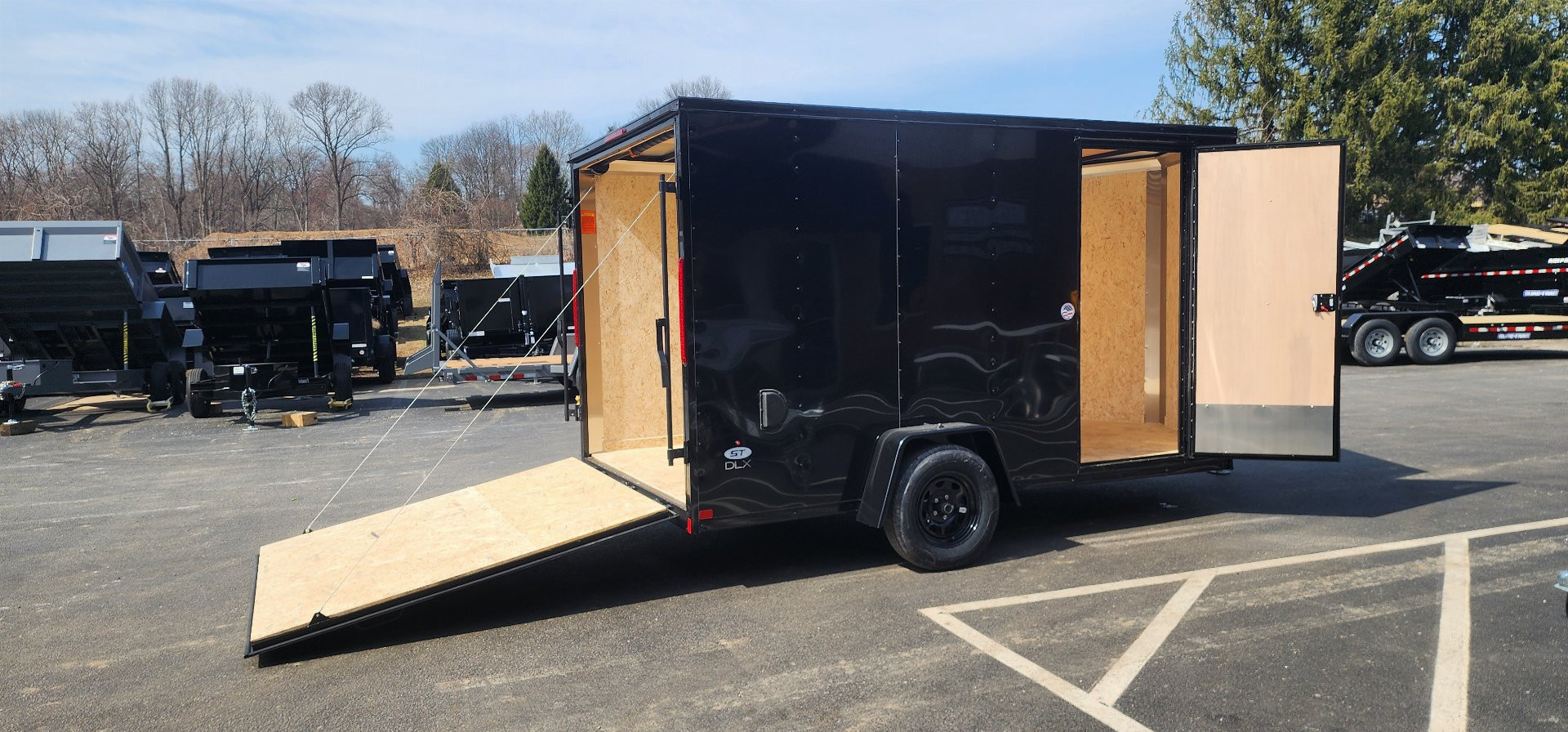 New 7 x 12 Look ST DLX Cargo Blackout Package 3.5k **With Brakes**
