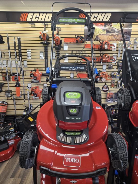 New Toro 22" Recycler 60V MAX* Electric Walk Power Lawn Mower (21466) **6ah Battery, RWD, SMARTSTOW, Personal Pace, High Wheel