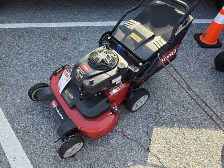 New Toro 30  Personal Pace TimeMaster Walk Power Mower **223cc Briggs & Stratton