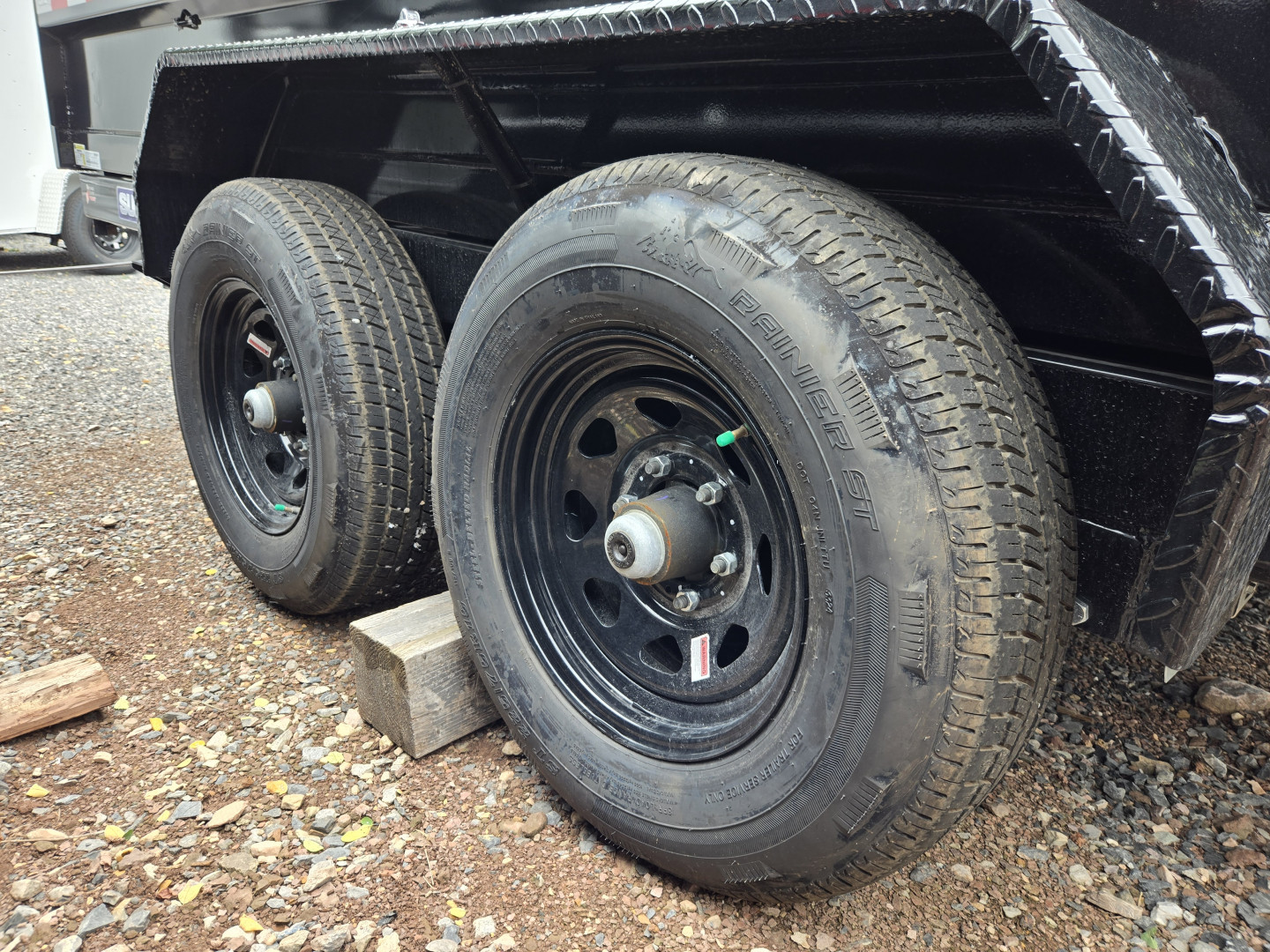 New 6 x 12 Sure Trac SD Low Profile Dump Trailer, 10k GVWR ***w/ Scissor Hoist Lift, Ramps Under Bed & Dual Acting Gate