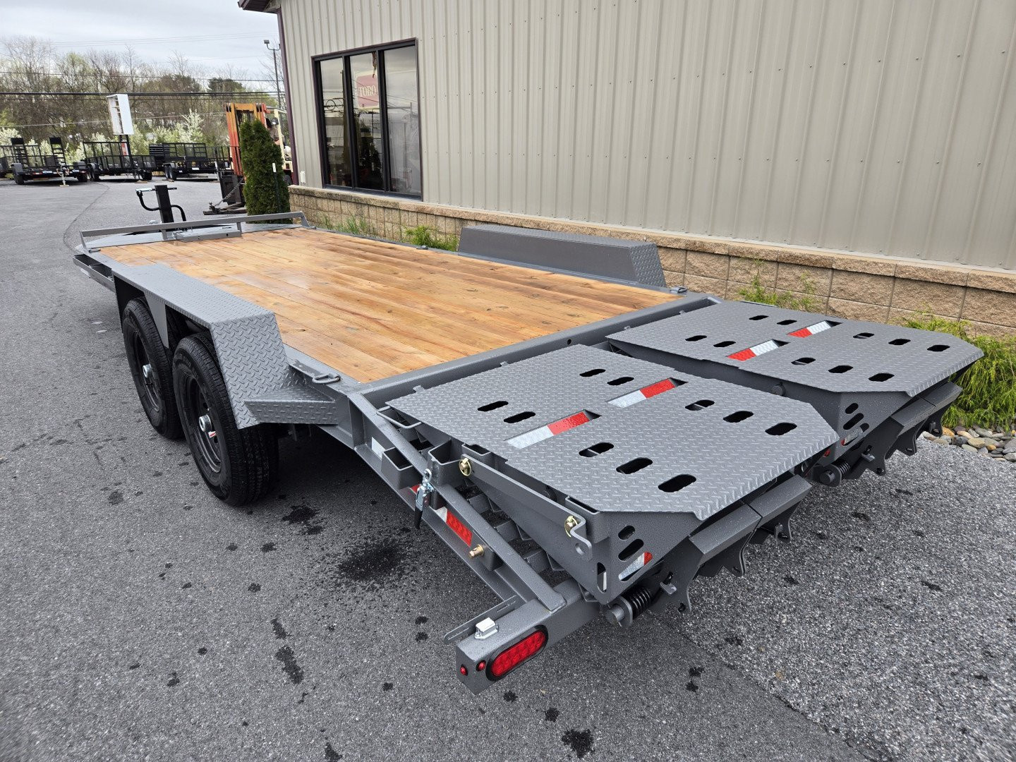 New 7 x 20 BWISE EF20-14-HD Equipment Trailer, 15.4K GVWR ***Hammertone Gray w/ I-Beam Frame, Full-Width Ramps, Winch Mount, 3' Self-Cleaning Dovetail