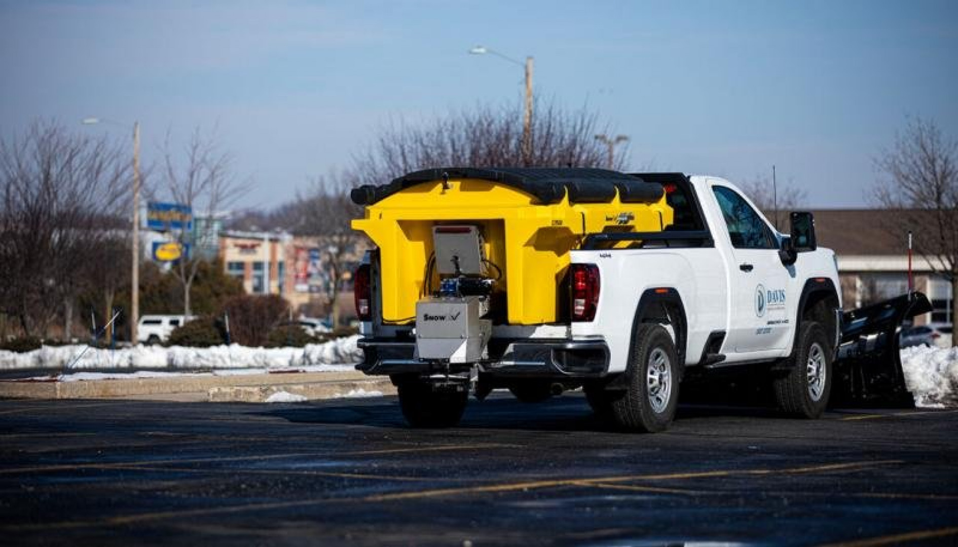 New SnowEx 2.2CY Renegade Helixx P220A Poly Hopper Spreader **w/Lid, Inverted V, & Helixx Auger