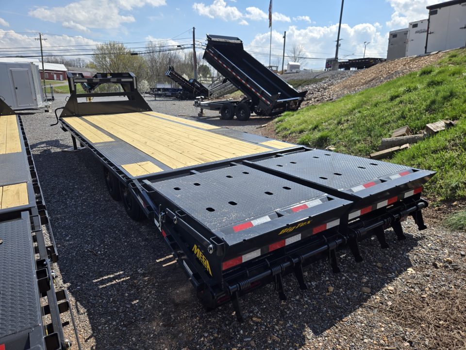 New 8.5 x 25 (20+5) Big Tex 16GN Gooseneck Deck Over Equipment Trailer, 17.5k **w/Mega Ramps & Spare Tire Assy