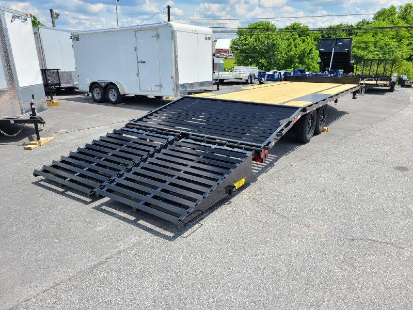 New 8.5' x 25' (20'+5') Big Tex 14PH Deckover Equipment Trailer, 16K GVWR ***w/Spare Tire, Mega Ramps