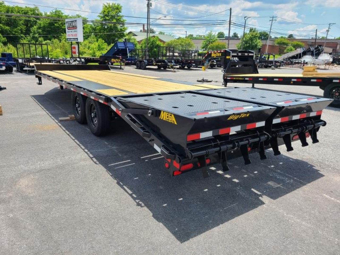 New 8.5' x 25' (20'+5') Big Tex 14PH Deckover Equipment Trailer, 16K GVWR ***w/Spare Tire, Mega Ramps