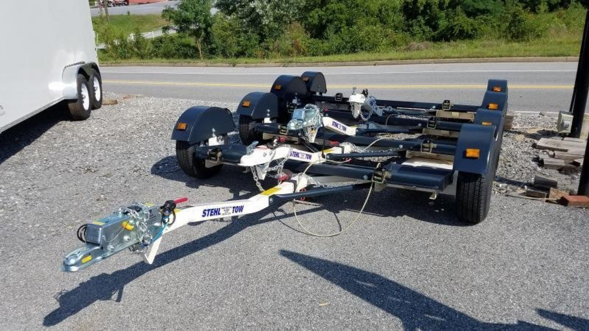 New 80" Stehl Tow 3.5k Tow Dolly  **No Brakes